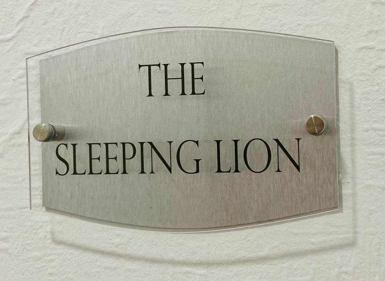 The Sleeping Lion - Dunoon Holiday Home Buitenkant foto